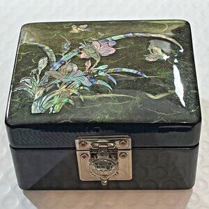 Vintage Abalone Inlaid & Lacquer with Turtle Latch Jewelry Box